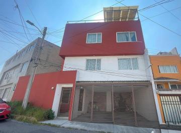 Casa de 3 habitaciones, Atizapán de Zaragoza · Hermosa Casa con Amplios Espacios, Excelente Distribución y Roof Garden en Exclusiva Zona Residencia