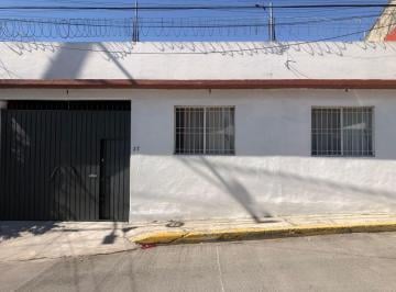 Casa de 2 habitaciones, Atizapán de Zaragoza · Se Renta Casa Sola en Hacienda de La Luz, Atizapán de Zaragoza.