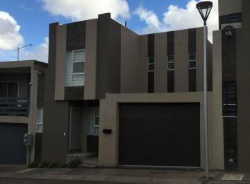 Casa de 3 habitaciones, Tijuana · Venta de Hermosa Casa en Privada Valle del Pedregal.
