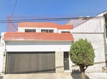 Casa de 4 habitaciones, Toluca · Se Vende Casa en Col. Americas Cadenas, Toluca de Lerdo, Edo Mex