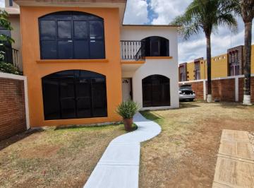 Casa en condominio de 4 habitaciones, Morelia · Casa en Renta en Residencial Prados de La Huerta | 4 Recámaras | Seguridad y Áre