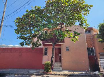 Casa · 206m² · 3 Recámaras · 1 Estacionamiento · Fracc Virginia, Casa en Venta de 3 Recámaras Frente Al Estadio