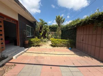 Casa de 3 habitaciones, Berriozábal · Casa de un Nivel en Venta en Berriozábal.