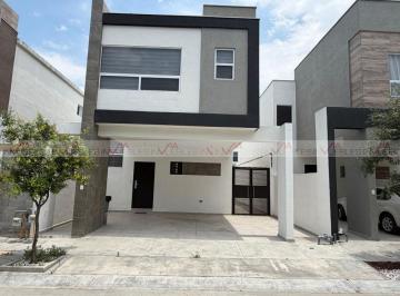 Casa · 157m² · 3 Recámaras · 2 Estacionamientos · Casa en Renta en Privalia Concordia
