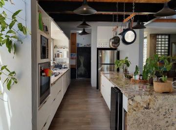 Casa · 483m² · 3 Recámaras · 3 Estacionamientos · Casa en Venta en Temozón Norte.
