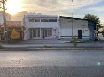 Casa · 350m² · 4 Recámaras · 3 Estacionamientos · Renta de Edificio Comercial en Col. Mitras Norte