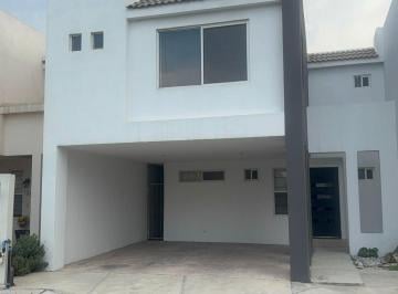 Casa · 240m² · 3 Recámaras · 2 Estacionamientos · Rmc Casa en Renta en Paseo del Prado en Santa Catarina Nuevo Leon