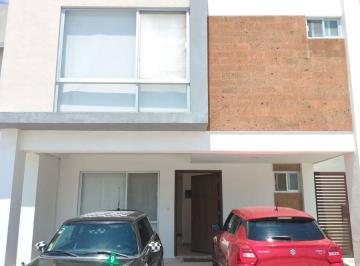 Casa de 3 habitaciones, El Marqués · Casa en Venta en Fraccionamiento Zakia