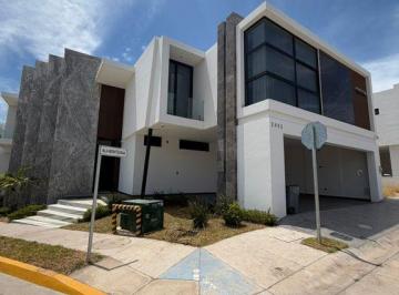 Casa en condominio · 457m² · 4 Recámaras · 2 Estacionamientos · Casa en Venta en Privada Acanto Residencial, Culiacan, Sinaloa