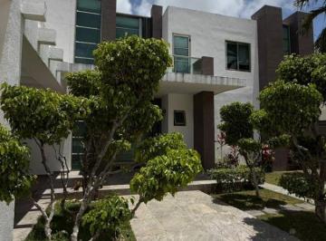 Casa de 4 habitaciones, Cancún · Casa en Renta Huayacan Villa Magna