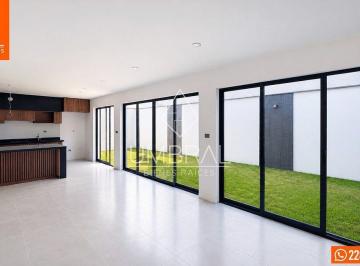 b646d1d6a40184e0c8d94d068e7d379b6fafb3b320944b14392c05d40874f4b3 · Casa en Venta, Finca de Las Ánimas, Xalapa