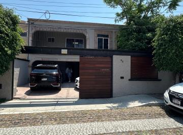 Casa de 4 habitaciones, Querétaro · ¡Gran Oportunidad! + Casa en Venta en Álamos 3ra Sección + 3 Recámaras + Estudio o 4ta Recámara