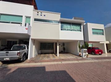 Casa · 220m² · 3 Recámaras · 2 Estacionamientos · Casa en Renta en Exclusivo Fraccionamiento – Cholula, Puebla