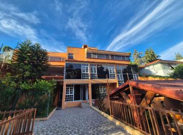 Casa · 338m² · 5 Recámaras · 6 Estacionamientos · Gran Oportunidad en Bosque Moctezuma