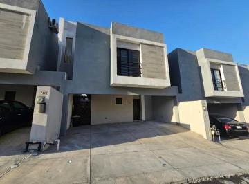 1 · Casa en Venta en Mitras Poniente, García, Nuevo León