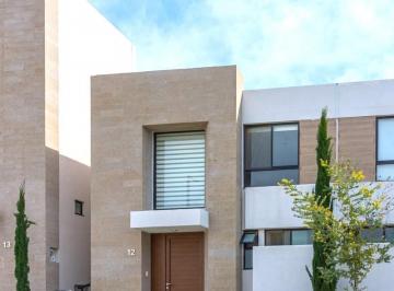 Casa en condominio · 171m² · 3 Recámaras · 2 Estacionamientos · Casa en Condominio en Renta en Altos Juriquilla