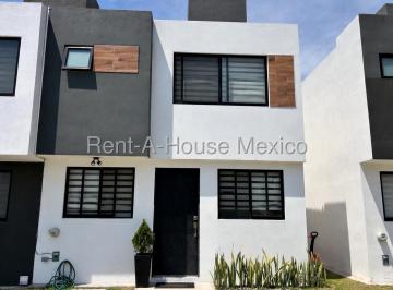 Casa de 3 habitaciones, El Marqués · Casa en Venta con 3 Hab, 3 Baños en Zakia, Queretaro, Mexico.