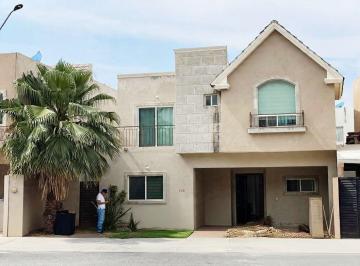 Casa de 3 habitaciones, Ramos Arizpe · Renta de Amplia Casa con Excelente Ubicación
