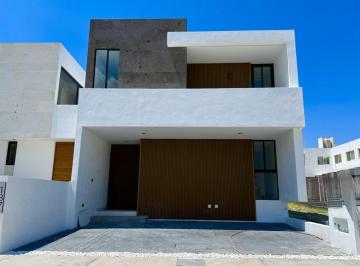 Casa de 4 habitaciones, Aguascalientes · Casas en Venta en Aguascalientes Norte en Viña Antigua Residencial con Excelentes Acabados