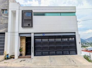 Casa de 4 habitaciones Venta MN 10,500,000 · Casa en Venta en Pedregal La Silla, Sur de Monterrey