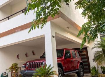 Casa · 330m² · 3 Recámaras · 2 Estacionamientos · Casa en Venta en San José Sur, Santiago, Nuevo León