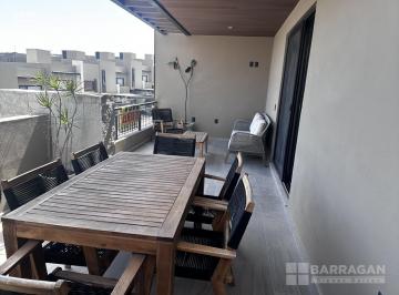 Casa · 267m² · 3 Recámaras · 2 Estacionamientos · Casa Amueblada en Renta en Villa Carriedo