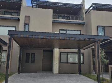 Casa · 277m² · 3 Recámaras · 2 Estacionamientos · Casa Nueva en Renta Amueblada en Villa Carriedo, Modelo Santander