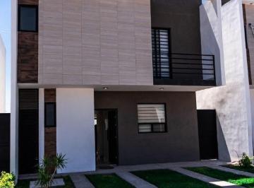 Casa · 129m² · 3 Recámaras · 2 Estacionamientos · Casa en Cerrada con Amenidades