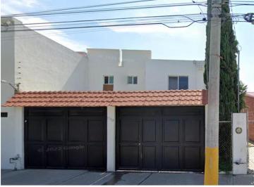 Casa de 4 habitaciones, León · ¡Oferta! El Condado Plus Leon: Zona de Alta Plusvalia y Ahorro Especial Bancario.!