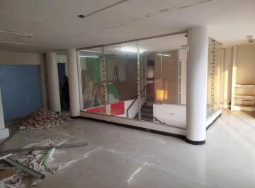 Local comercial · 60m² · Local en 1 Primer Piso en Av Comercial y Punto Estrategico Para Delivery