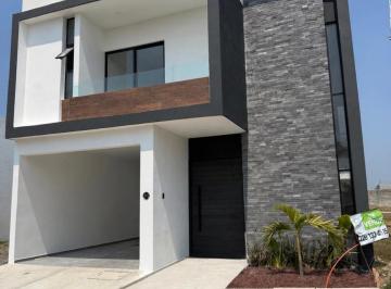Casa · 175m² · 3 Recámaras · Casa en Lomas de La Rioja