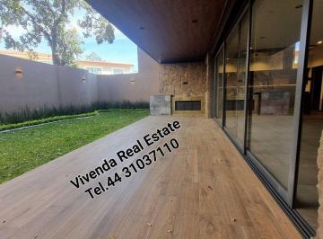 Casa en condominio de 4 habitaciones, Morelia · Venta Casa Morelia Club de Gof Altozano