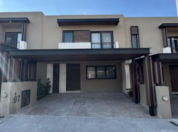 Casa en condominio de 3 habitaciones, Querétaro · Casa en Venta Lomas del Campanario Norte Querétaro