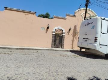 Casa · 667m² · 4 Recámaras · 4 Estacionamientos · Casa en Venta