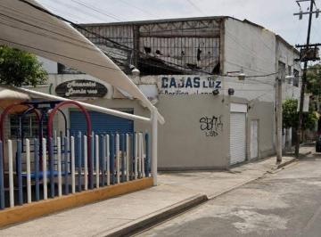 Terreno / Lote , Cuauhtémoc · Bodega en Esquina con Gran Visibilidad Sobre Eje Central