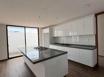 Casa de 3 habitaciones, San Andrés Cholula · Estrena Casa en Lomas de Angelopolis 3, Preciosa con Excelente Distribución