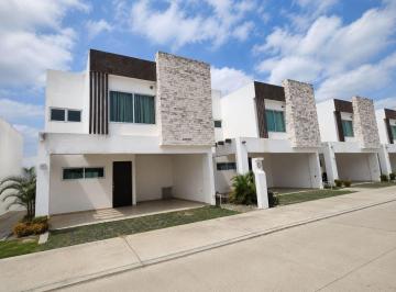 Casa · 112m² · 3 Recámaras · 2 Estacionamientos · Casa Amueblada en Renta Real Campestre Villahermosa