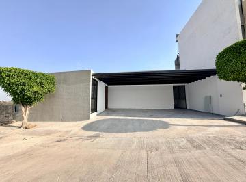 Casa de 3 habitaciones, León · ¡Espectacular Residencia en Venta! Cañada del Refugio Zona Norte