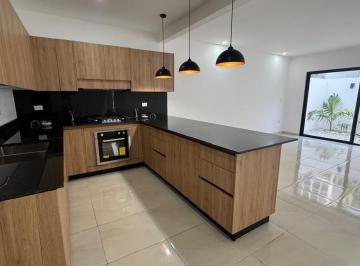 Cocina integral · Casa Nueva en Regatta Puerto Morelos | Vive E Invierte en El Paraíso