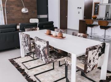 Departamento · 172m² · 3 Recámaras · 2 Estacionamientos · Departamento de Lujo Equipado en Venta Alberca Seguridad