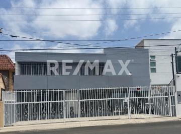 Casa · 210m² · 5 Recámaras · 4 Estacionamientos · Casa en Renta Fraccionamiento El Paraíso Tijuana - (4)