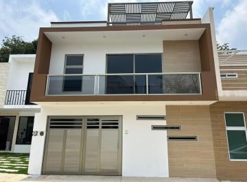 Casa · 4 Recámaras · Casa Nueva en Fracc. Privado