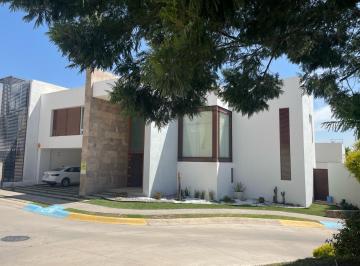 Casa · 340m² · 3 Recámaras · 3 Estacionamientos · Casa en Venta en Frac. Cordillera Residencial