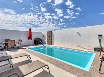 Casa · 425m² · 3 Recámaras · 2 Estacionamientos · Casa en Renta por Mes con Alberca en Puerto Pe;asco