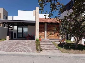N/A · Casa en Venta en El Molino Club de Golf, Leon