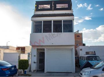 N/A · Casa en Venta Heroes de Aguanueva León Gto