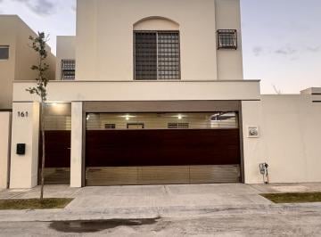 Casa · 220m² · 3 Recámaras · 2 Estacionamientos · Casa en Renta, Bosquenuevo Marfil, Apodaca, Nuevo Leon