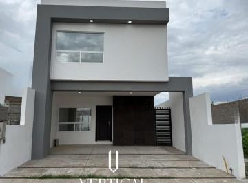 Casa · 153m² · 3 Recámaras · 2 Estacionamientos · Casa en Chihuahua