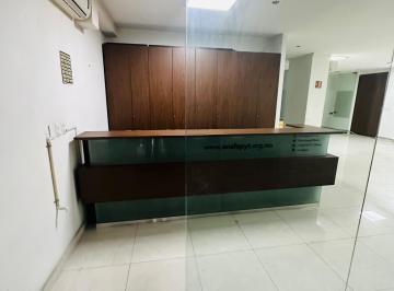 Oficina Renta 130m² de 4 habitaciones · Rento Oficina en Col. Nápoles 4 Privados y Recepción