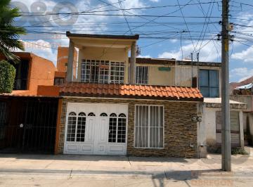 Casa · 126m² · 4 Recámaras · 1 Estacionamiento · Casa en Renta en Villa de Las Torres, León Gto